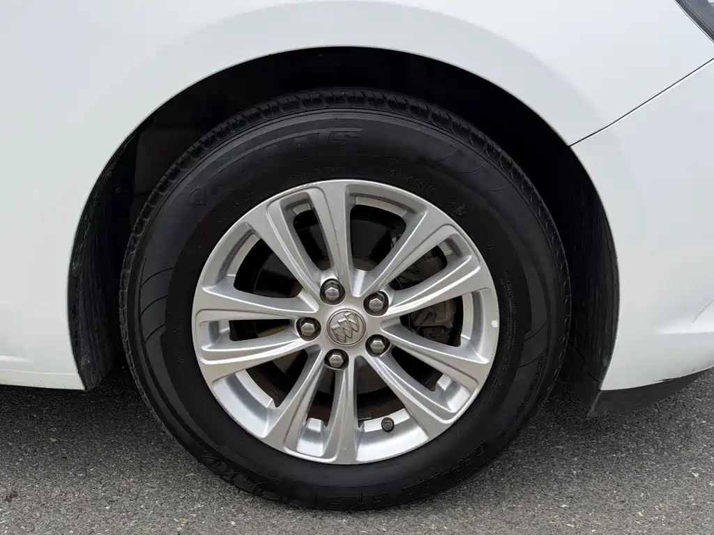 Buick Excelle — миниатюра 4