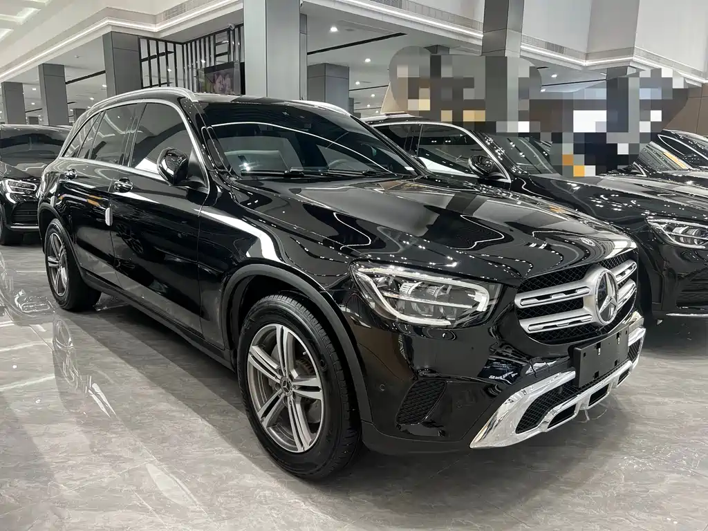 MERCEDES-BENZ GLC