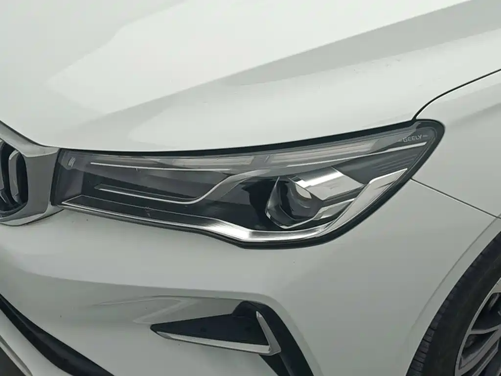 Geely Emgrand — миниатюра 14