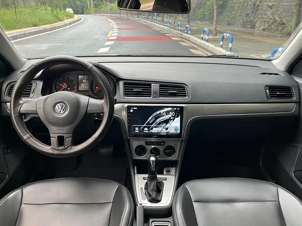 Volkswagen Lavida — миниатюра 8