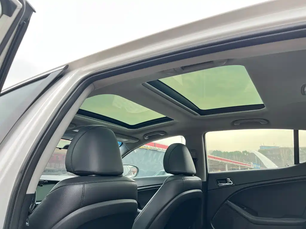 Kia K5 2.0L Auto PREMIUM, фото 12