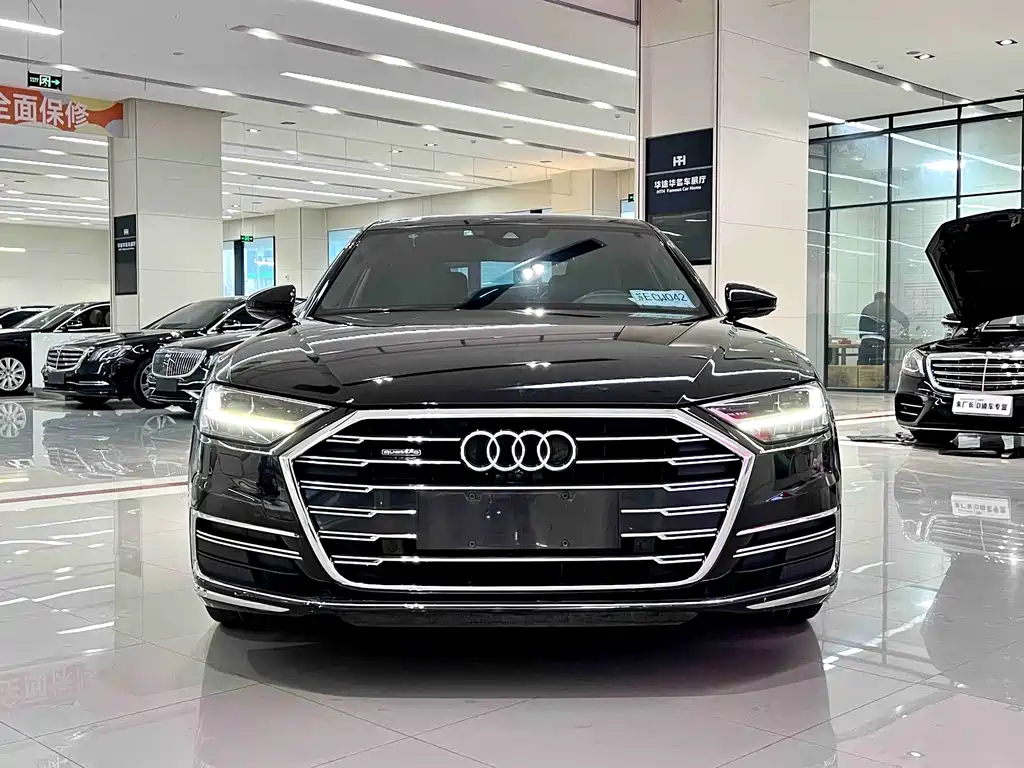 AUDI A8