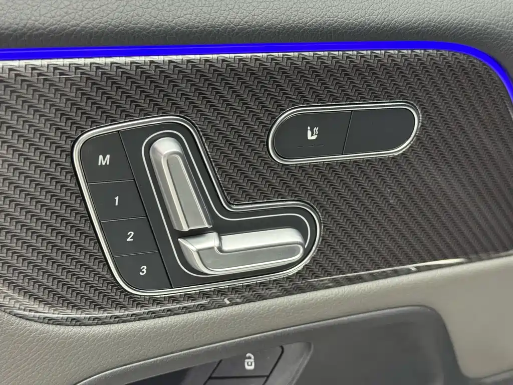 MERCEDES-BENZ GLB AMG