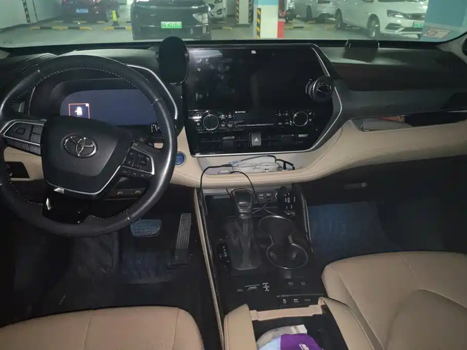 Toyota Highlander — миниатюра 12