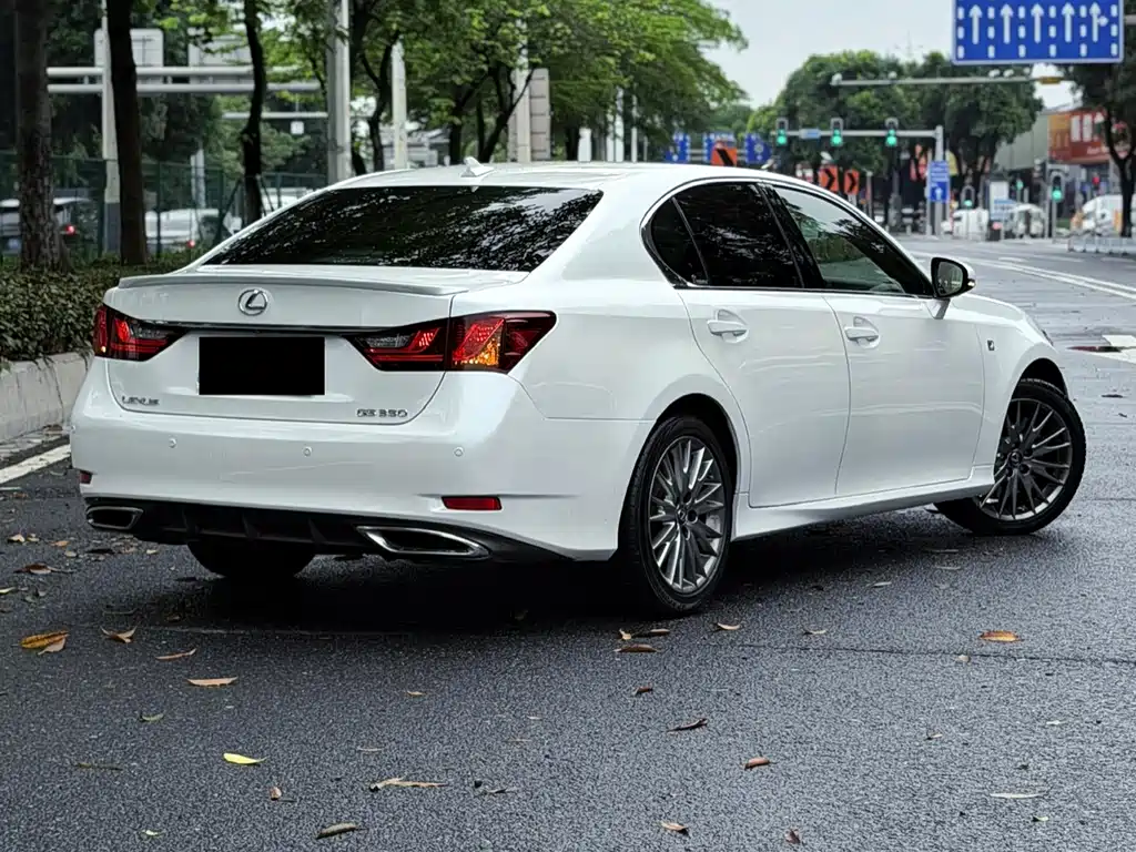Lexus GS — миниатюра 5