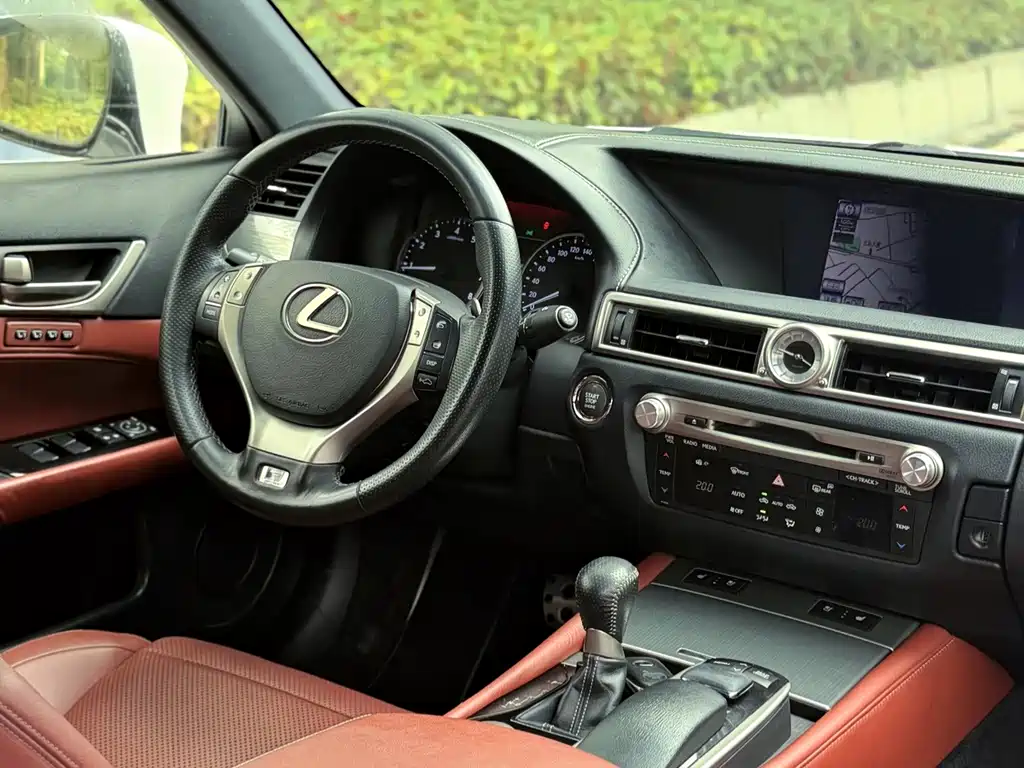 Lexus GS — миниатюра 15