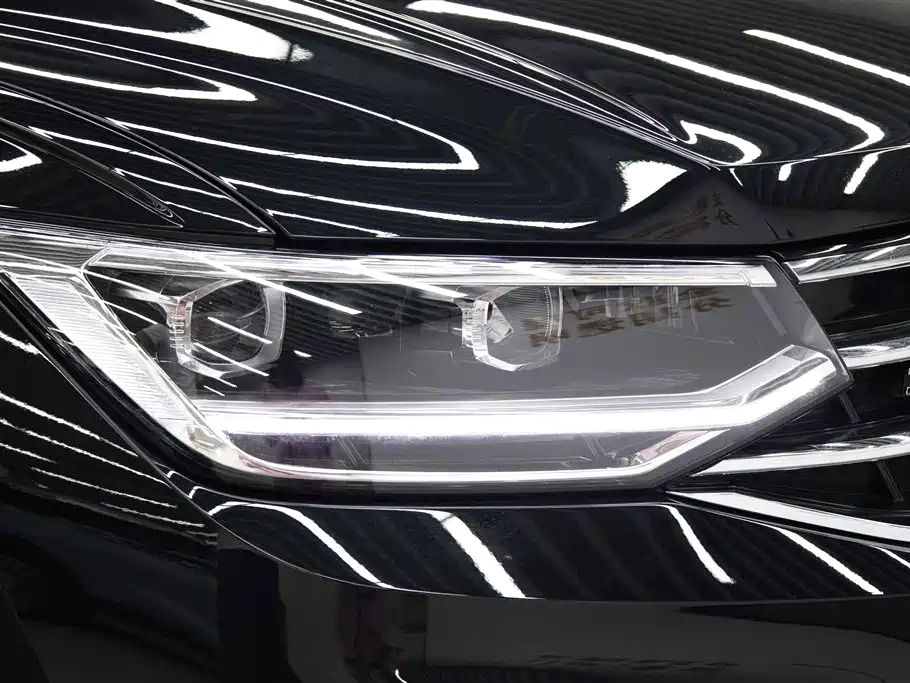 Volkswagen Tiguan L L 2024 330TSI AT R-Line