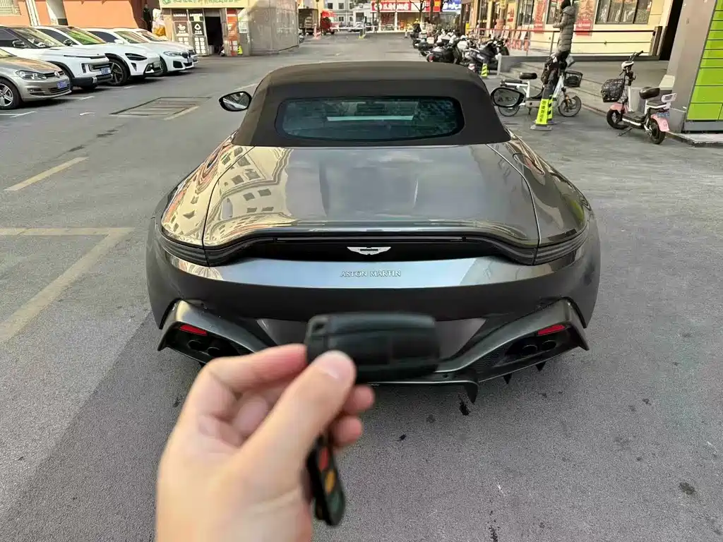 Aston Martin V8 Vantage 2022 4.0T V8 Roadster