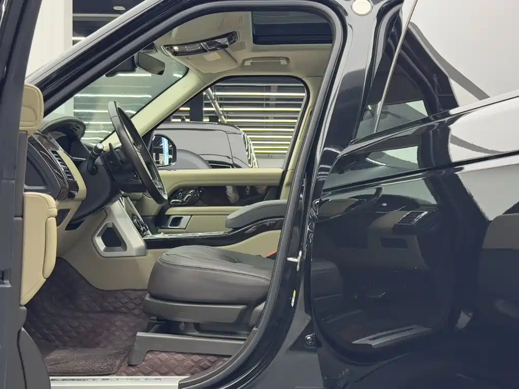 Land Rover Range Rover — миниатюра 8