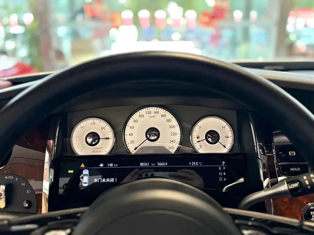 Rolls-Royce Ghost — миниатюра 7