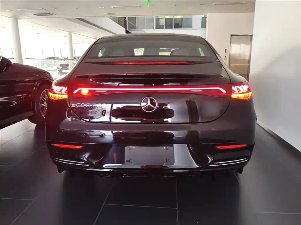 Mercedes-Benz EQE 2025 500 4MATIC
