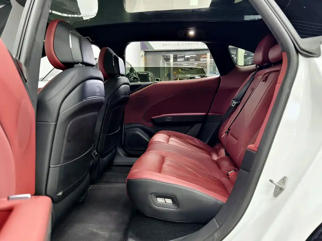 ZEEKR EXTREME KRYPTON 007GT