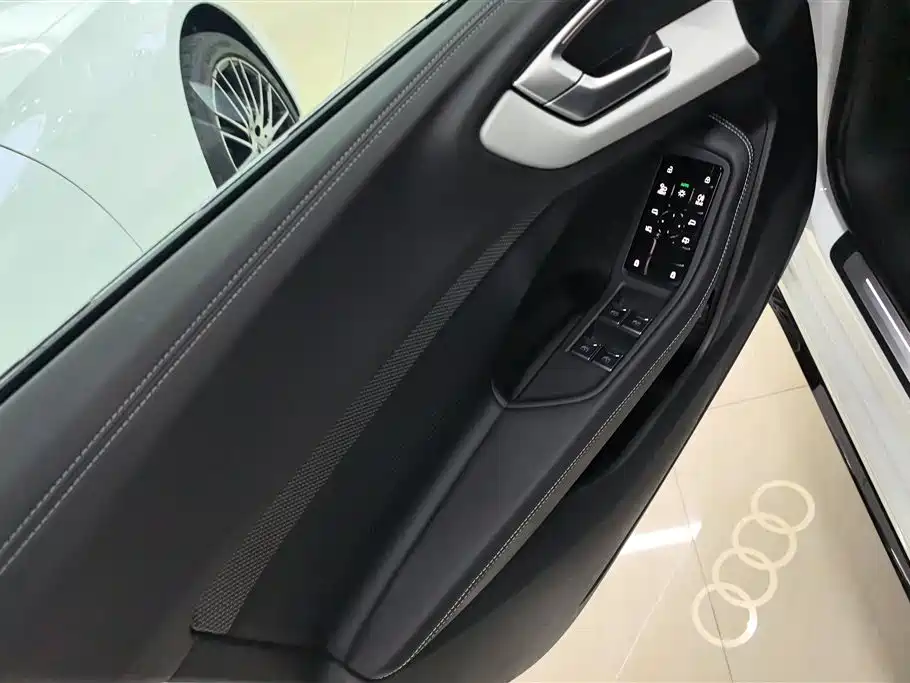 Audi A5L 2026 2.0T Sport