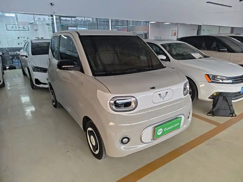Wuling MINIEV — миниатюра 4
