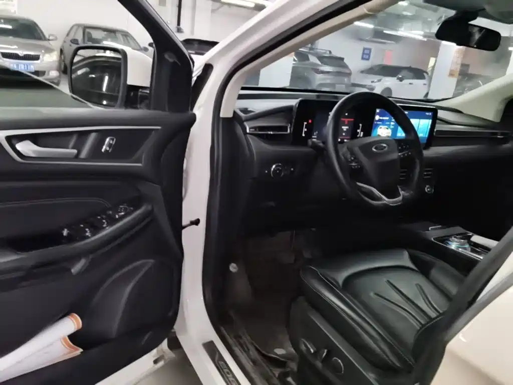 Ford Edge — миниатюра 16