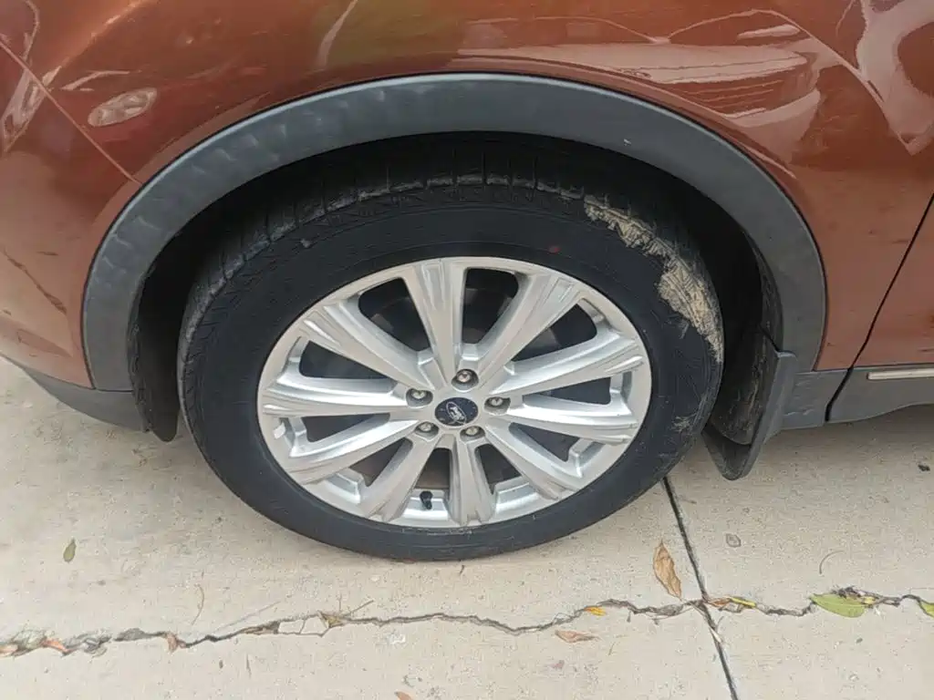 Ford Kuga — миниатюра 23