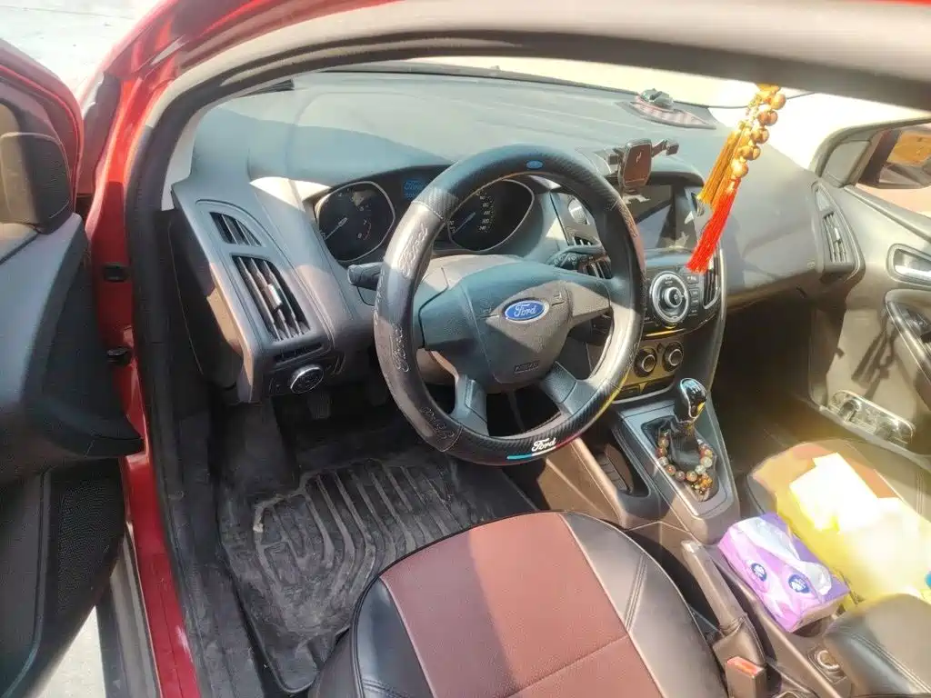Ford Focus — миниатюра 3