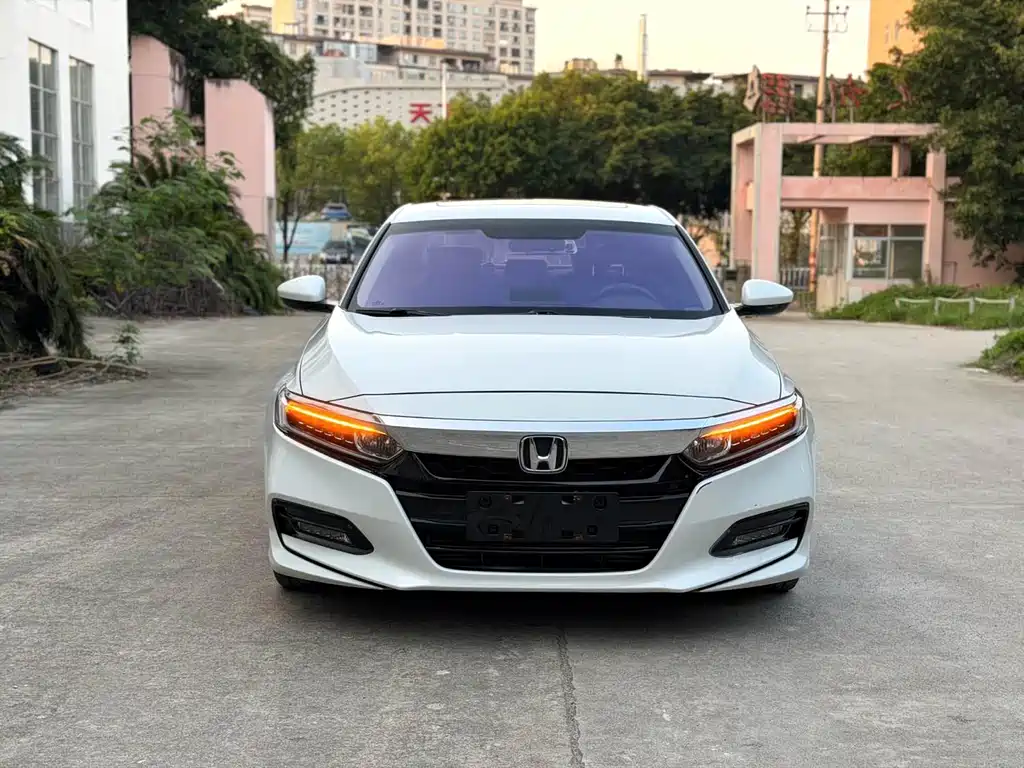 Honda Accord — миниатюра 2