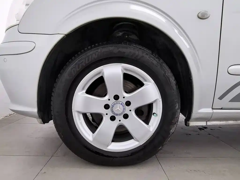 Mercedes-Benz Vito — миниатюра 13