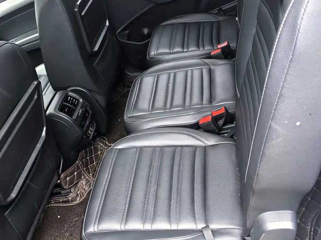 Volkswagen Touran — миниатюра 3