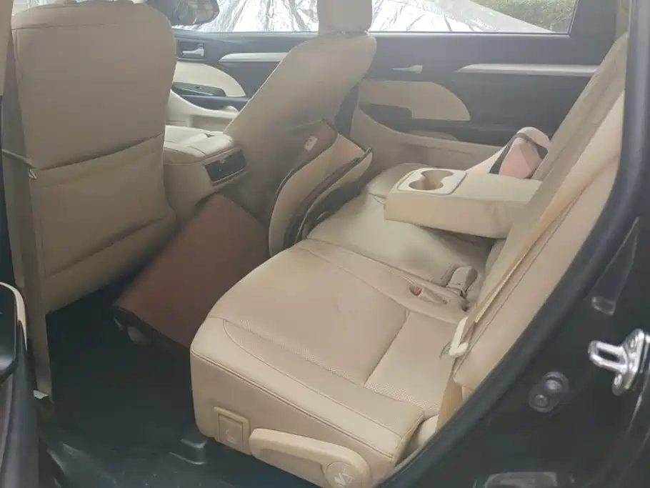 Toyota Highlander — миниатюра 11
