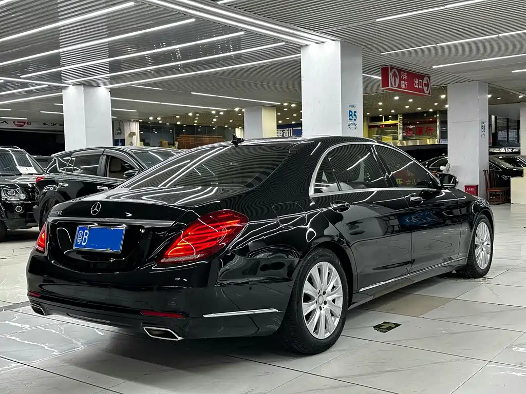 Mercedes-Benz S-Class — миниатюра 12