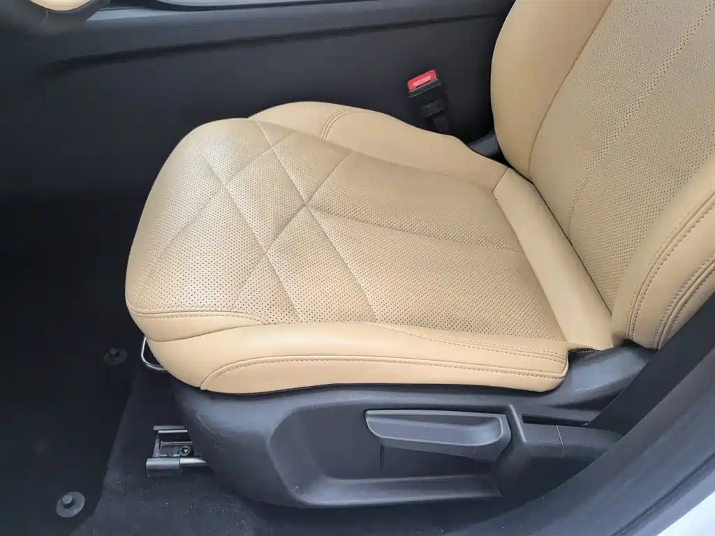 GEELY GALAXY GALAXY L6