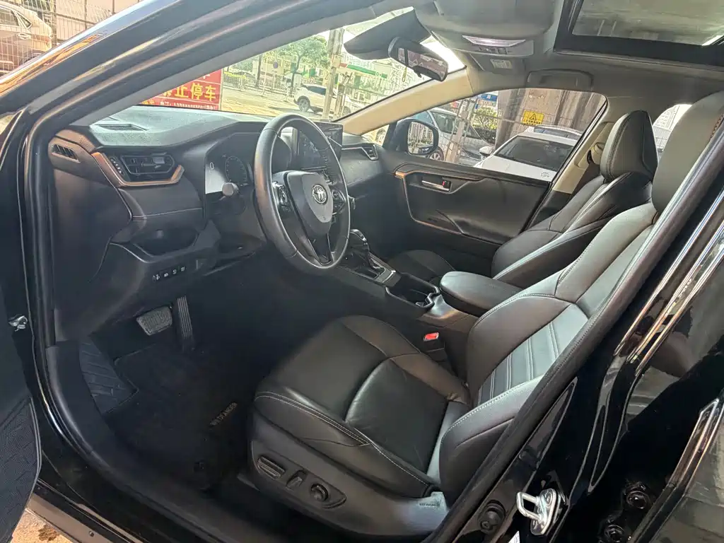Toyota Wildlander — миниатюра 7