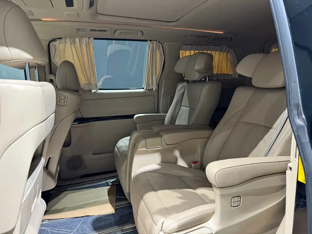 Toyota Alphard 2012 3.5L Luxury