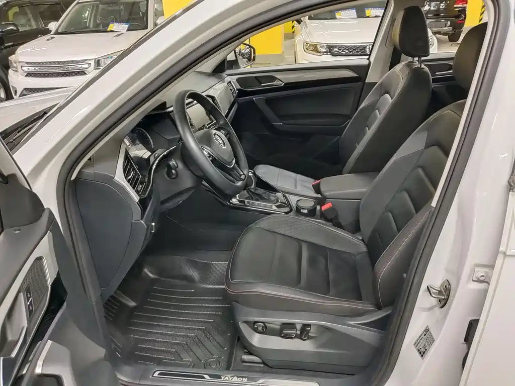 Volkswagen Tayron 2019 330TSI Luxury VI