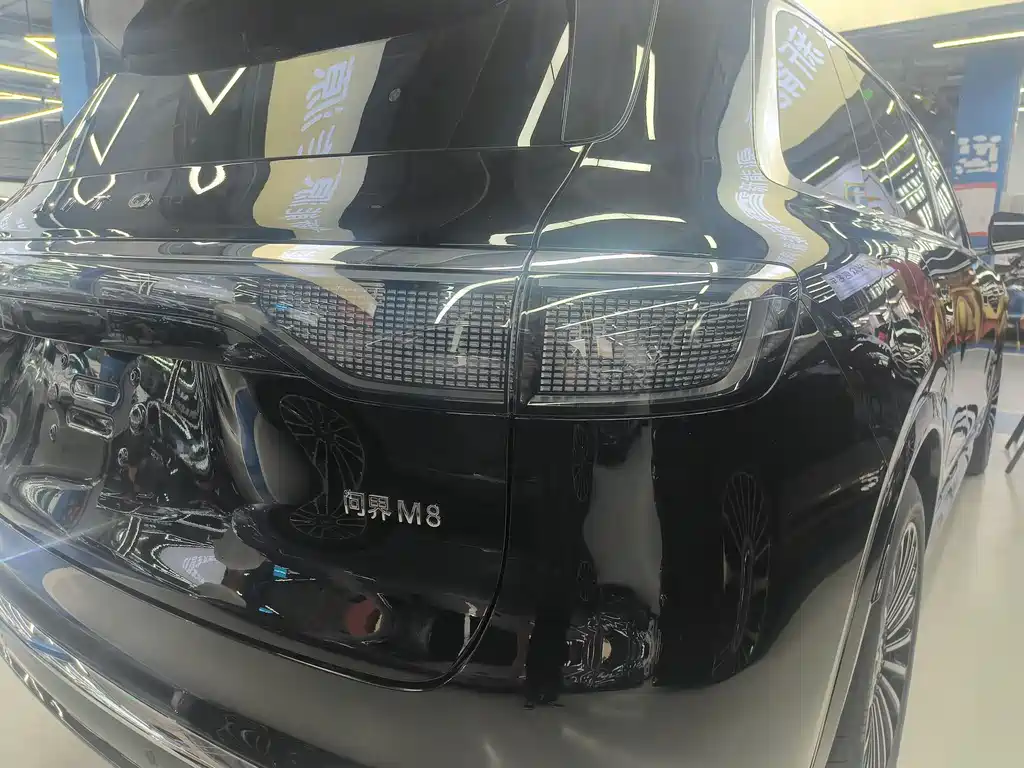 Aito M8 2025 Max+ 53.4kWh 5 мест (192 )