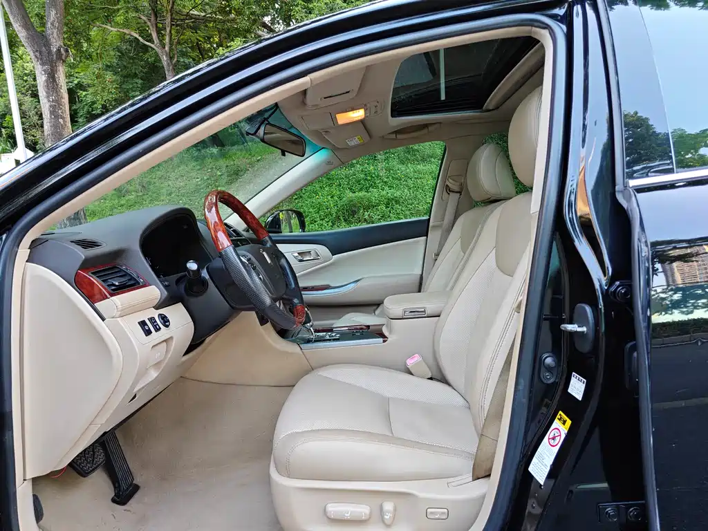 Toyota Crown 2012 2.5L Royal