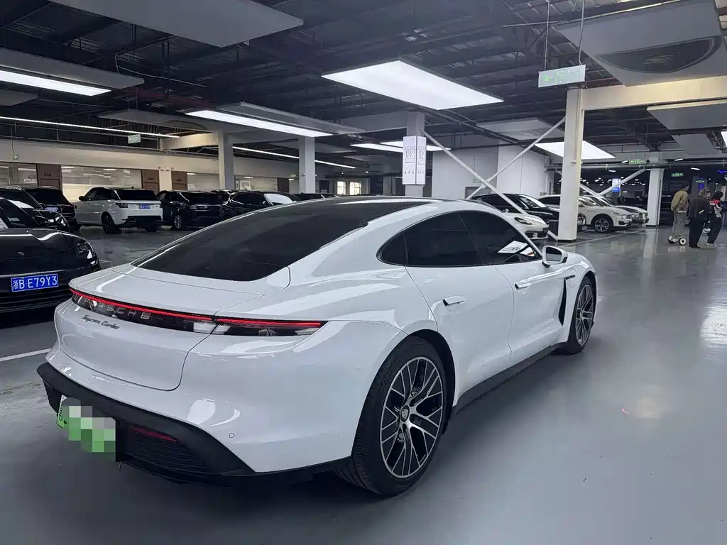 Porsche Taycan — миниатюра 14