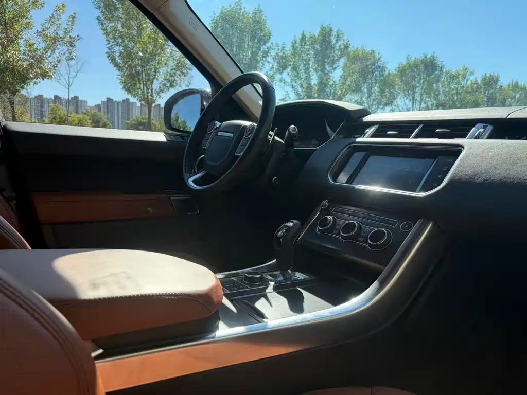 Land Rover Sport — миниатюра 20