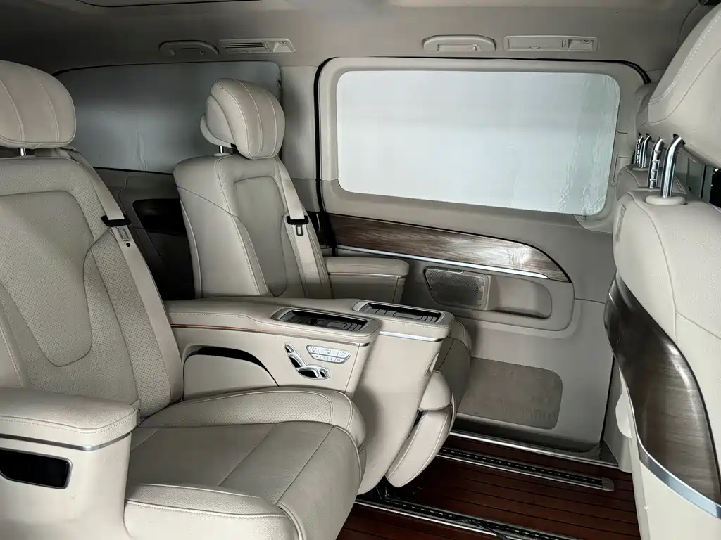 MERCEDES-BENZ V CLASS