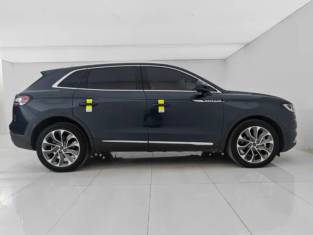 Lincoln Nautilus 2021 2.0T Premium