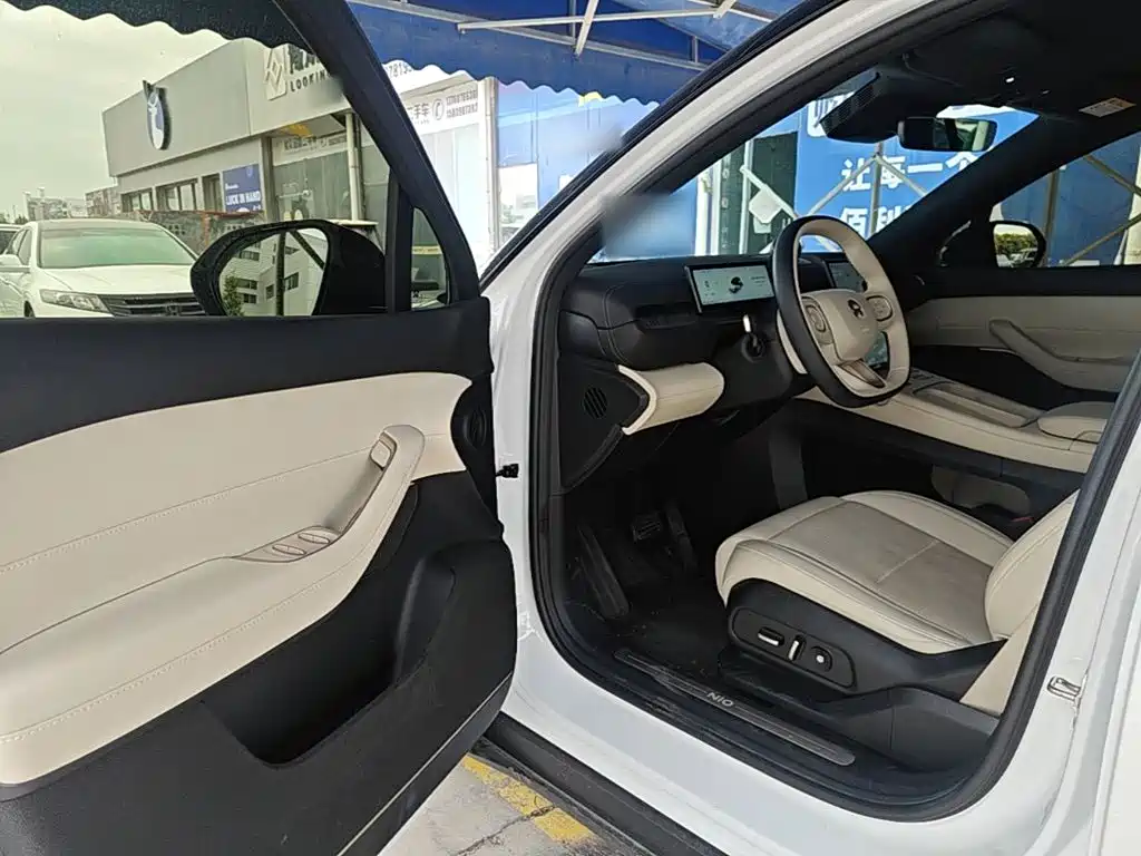 NIO ES6 — миниатюра 16