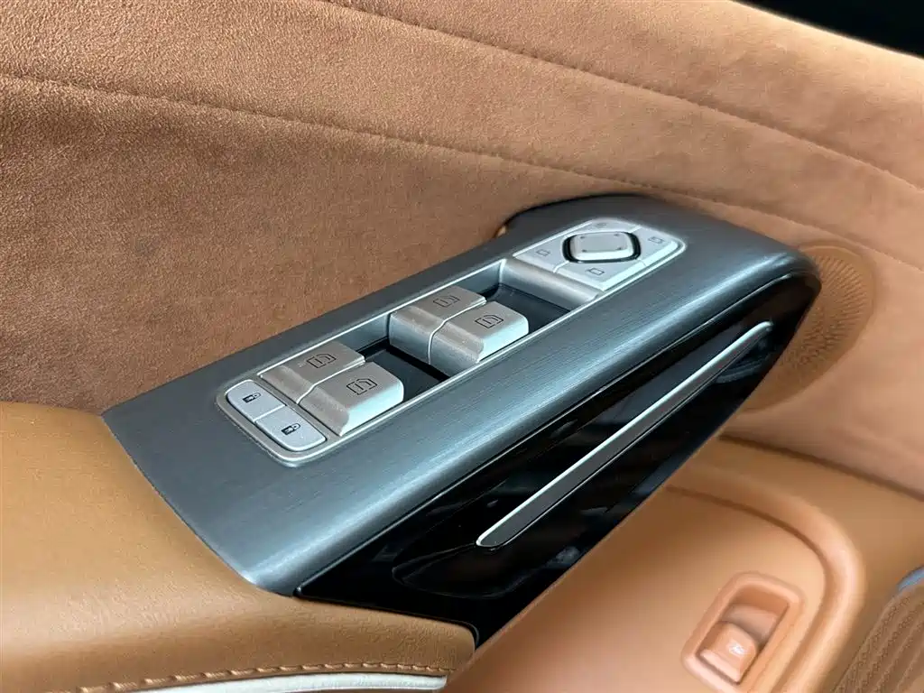 Hongqi Hongqi H9 — миниатюра 9