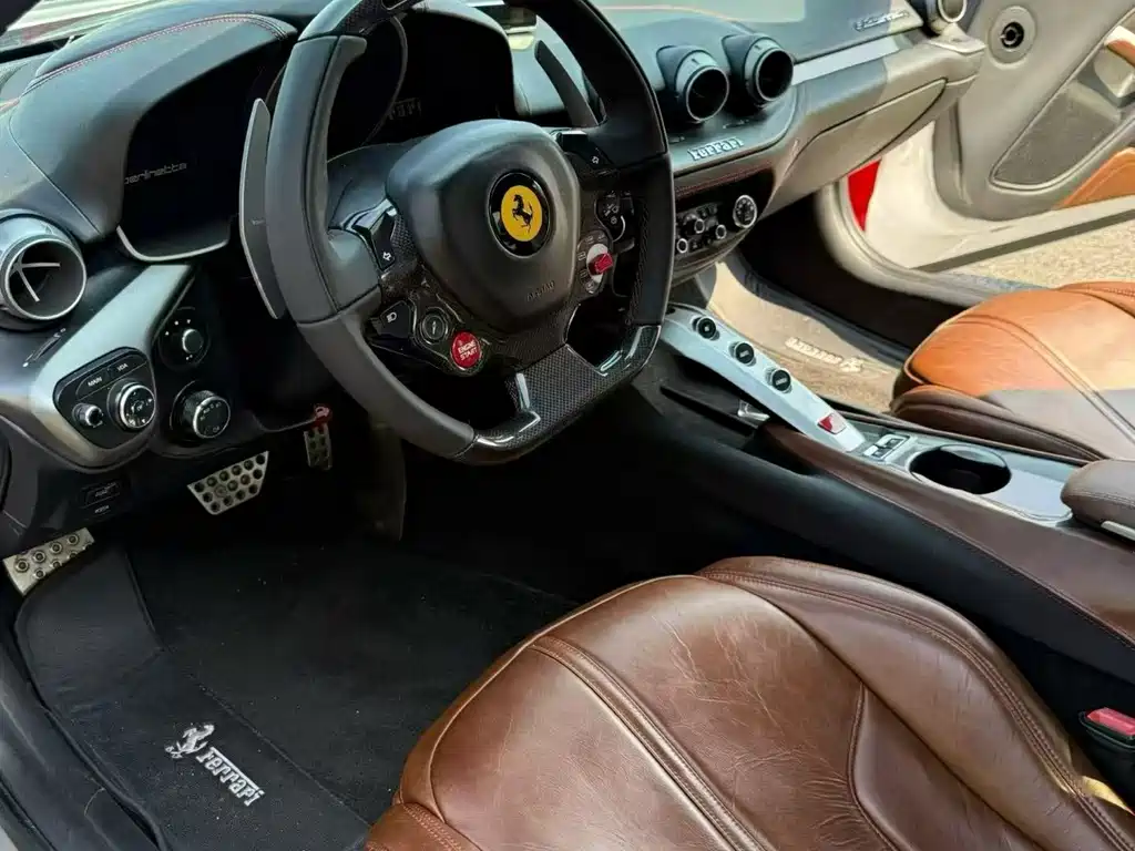 Ferrari F12berlinetta — миниатюра 6