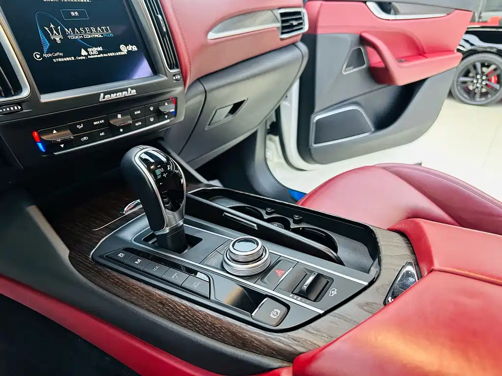 Maserati Levante — миниатюра 17