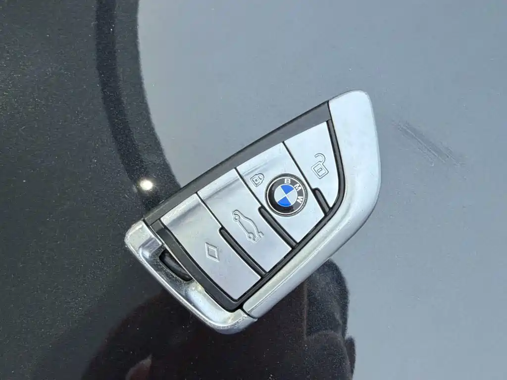 BMW 5 Series — миниатюра 16