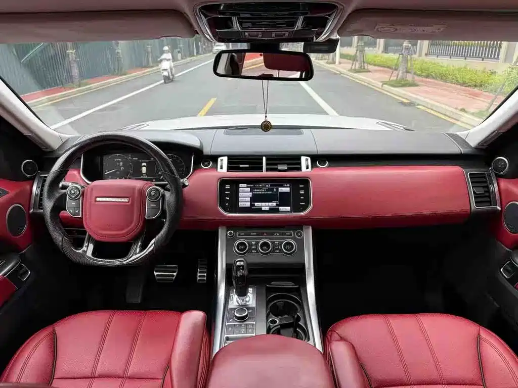 Land Rover Sport — миниатюра 5