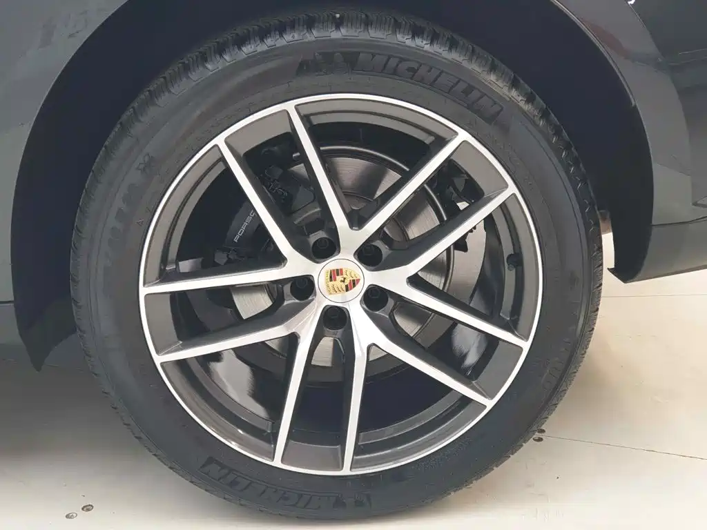 Porsche Macan — миниатюра 11