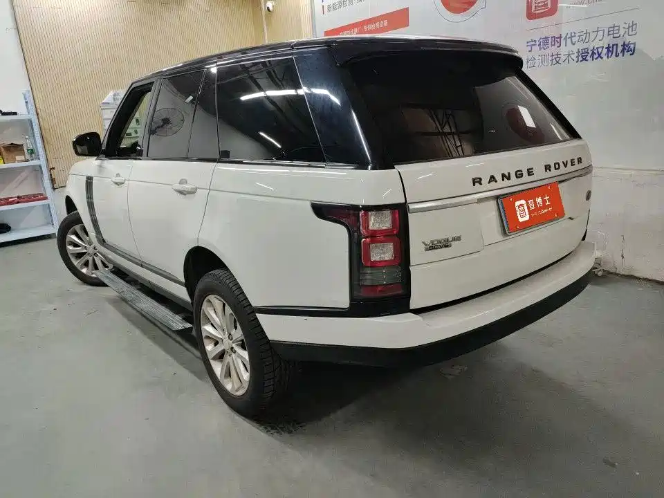 Land Rover Range Rover — миниатюра 4