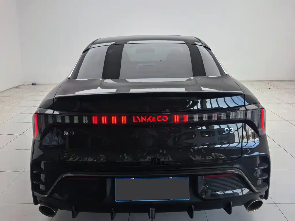 Lynk & Co 03 — миниатюра 8