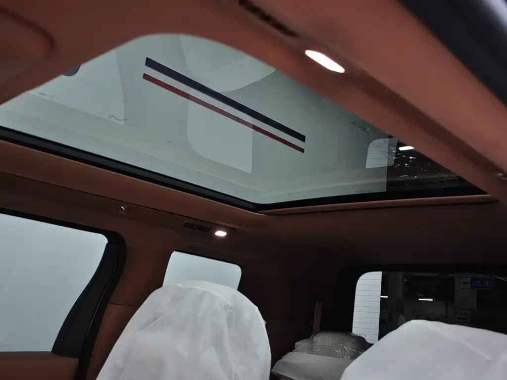 Hongqi Hongqi HQ9 PHEV — миниатюра 18