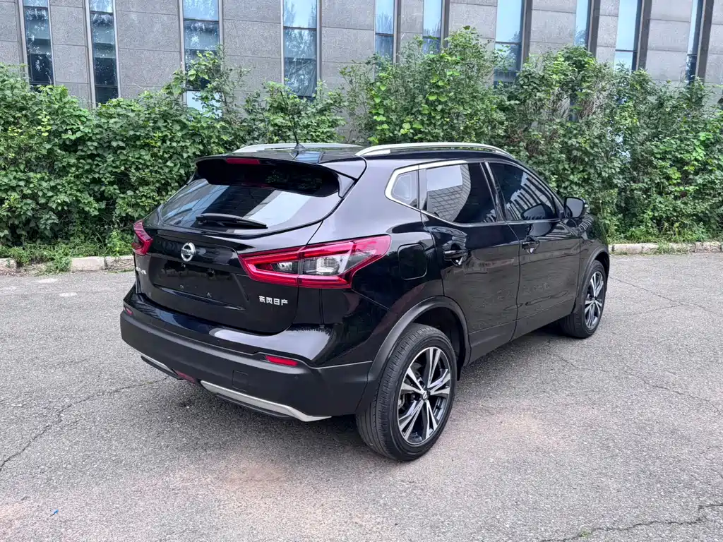 Nissan Qashqai — миниатюра 6