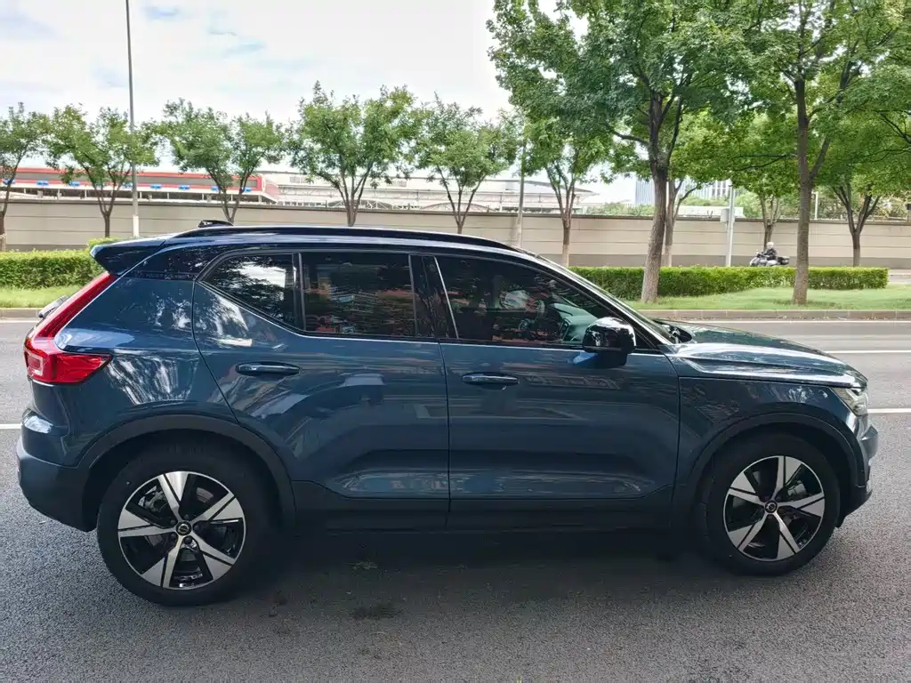 Volvo XC40 NEV — миниатюра 7