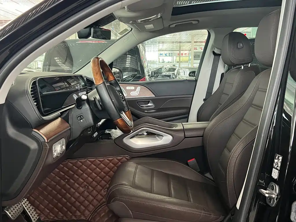 Mercedes-Benz GLS — миниатюра 11
