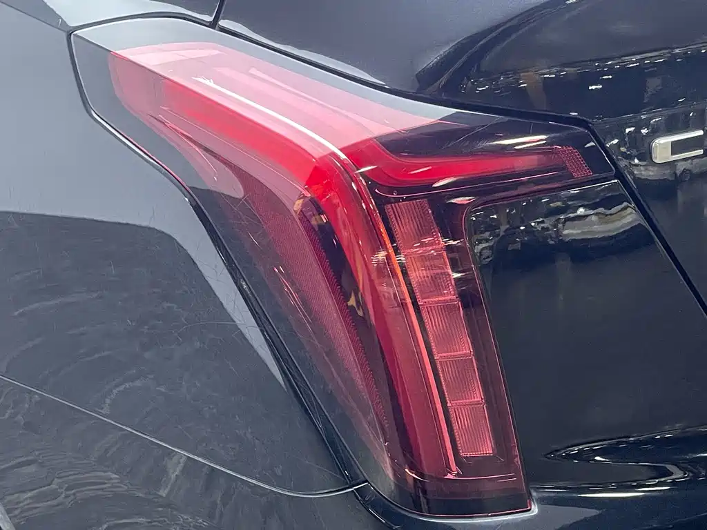 Cadillac CT5 — миниатюра 12